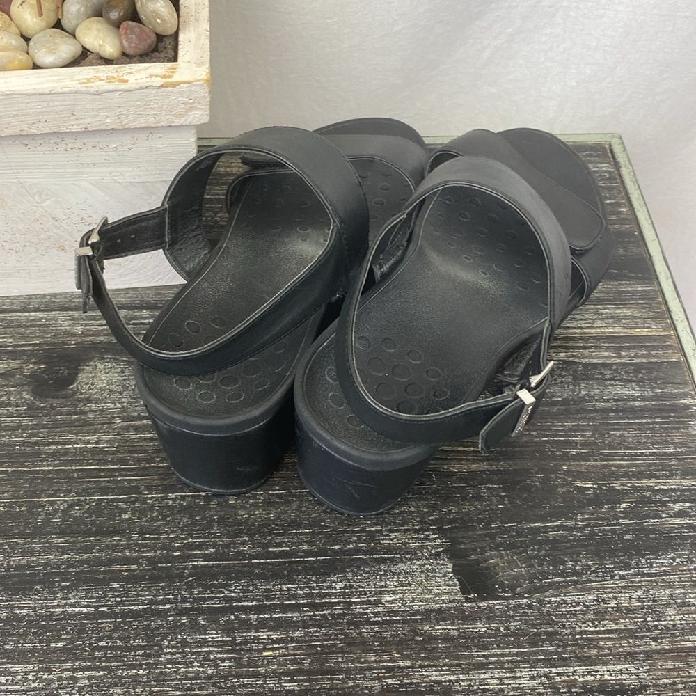 Vionic Black Leather Lovell Strappy Buckle Close Sandal Shoes 9 - Picture 4 of 7